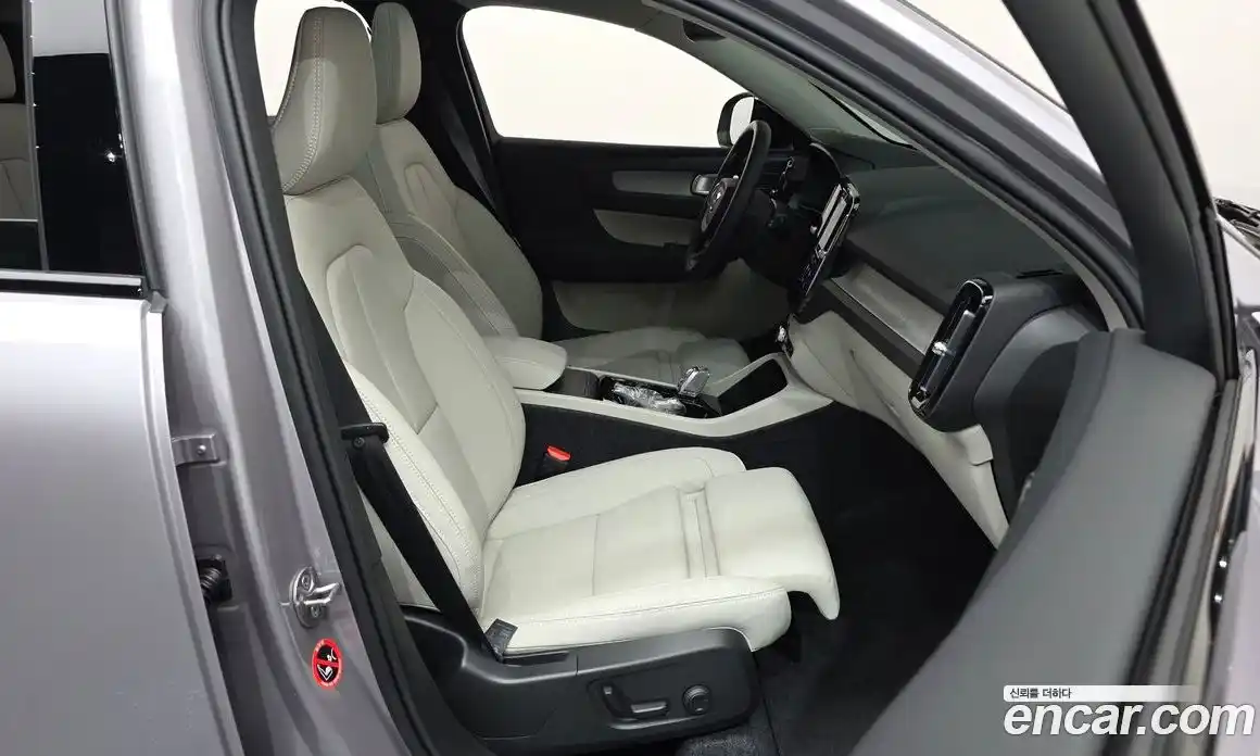 Volvo XC40 2026 2.0 гидро в Москве № 1618458, фото 16