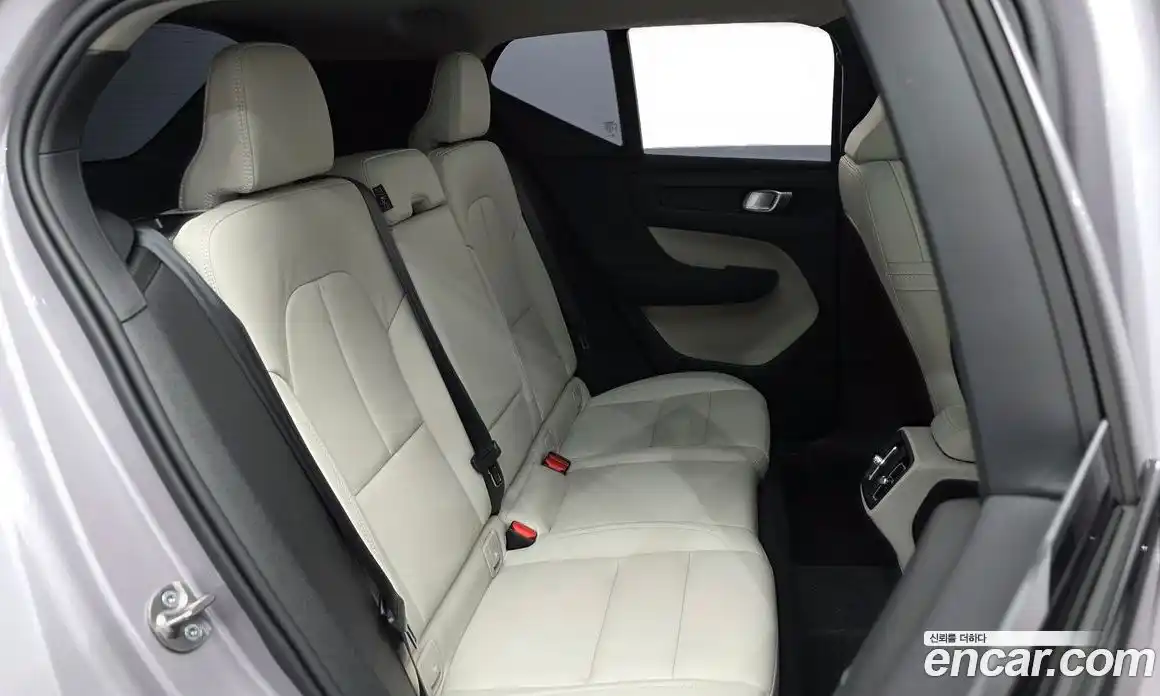 Volvo XC40 2026 2.0 гидро в Москве № 1618458, фото 17