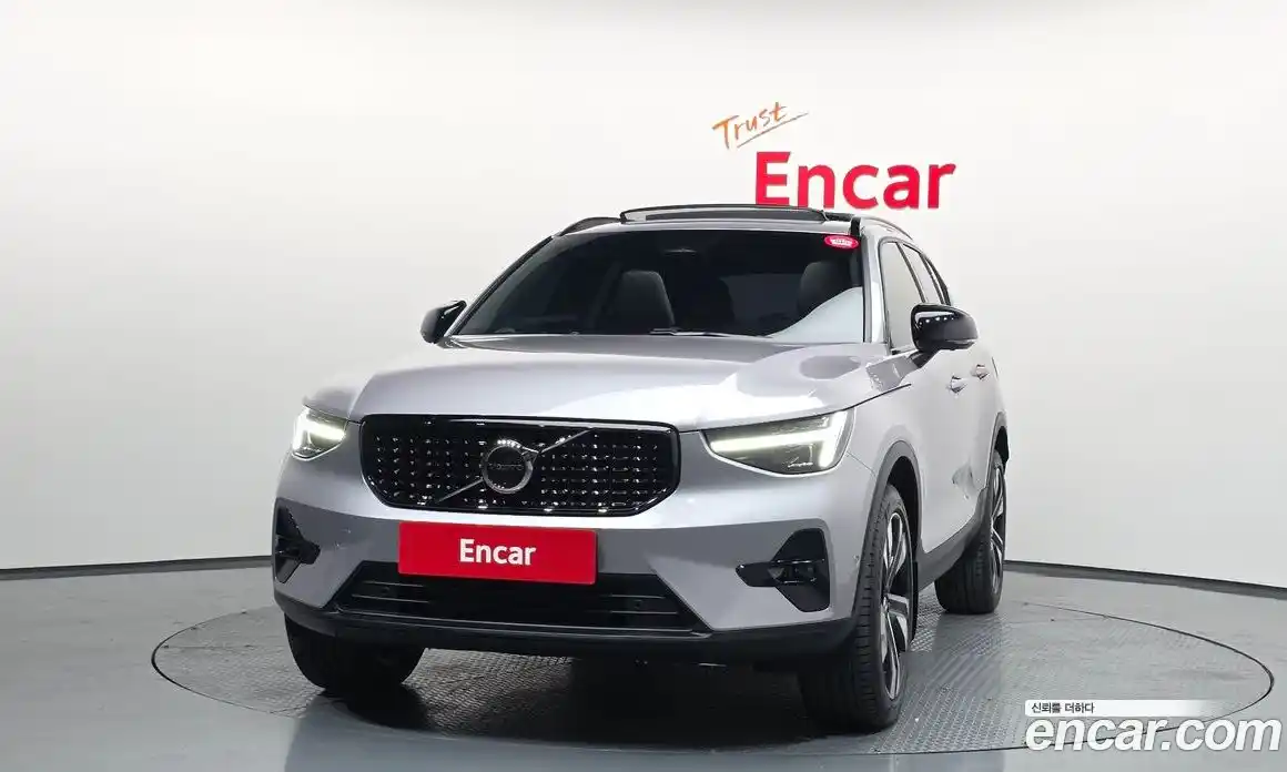 Volvo XC40 2026 2.0 гидро в Москве № 1618458, фото 3