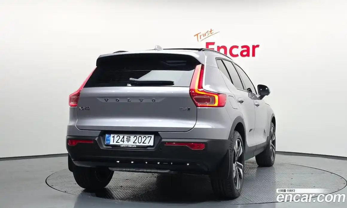 Volvo XC40 2026 2.0 гидро в Москве № 1618458, фото 4