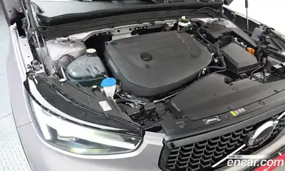 Volvo XC40 2026 2.0 гидро в Москве № 1618458, миниатюра 6