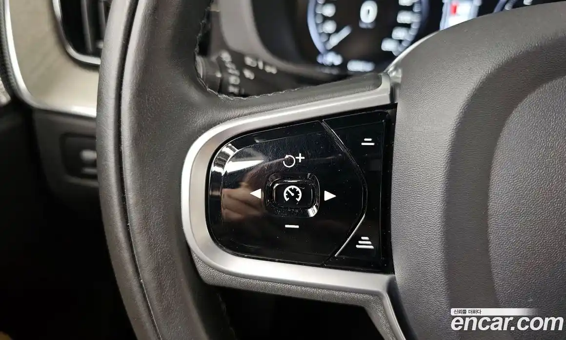 Volvo XC60 2020 2.0 гидро в Москве № 1618612, фото 16