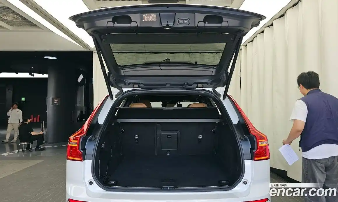 Volvo XC60 2020 2.0 гидро в Москве № 1618612, фото 26