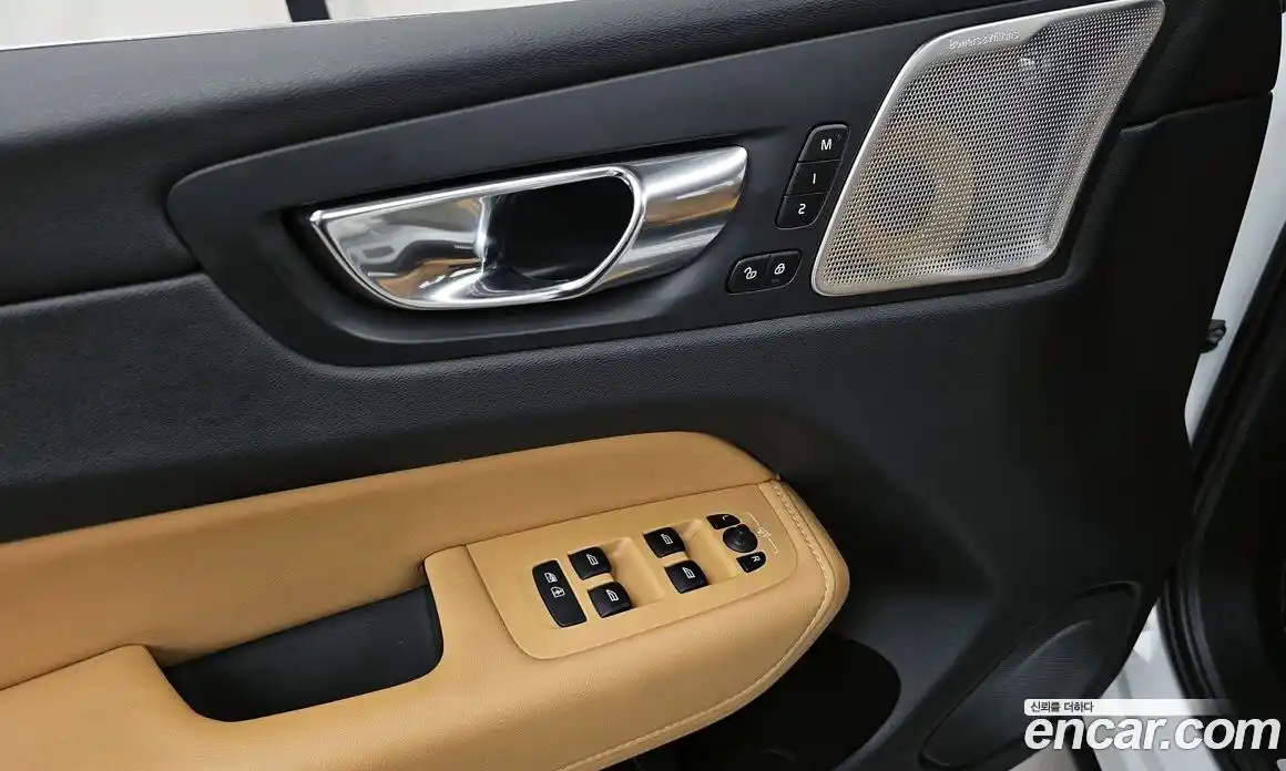 Volvo XC60 2020 2.0 гидро в Москве № 1618612, фото 30