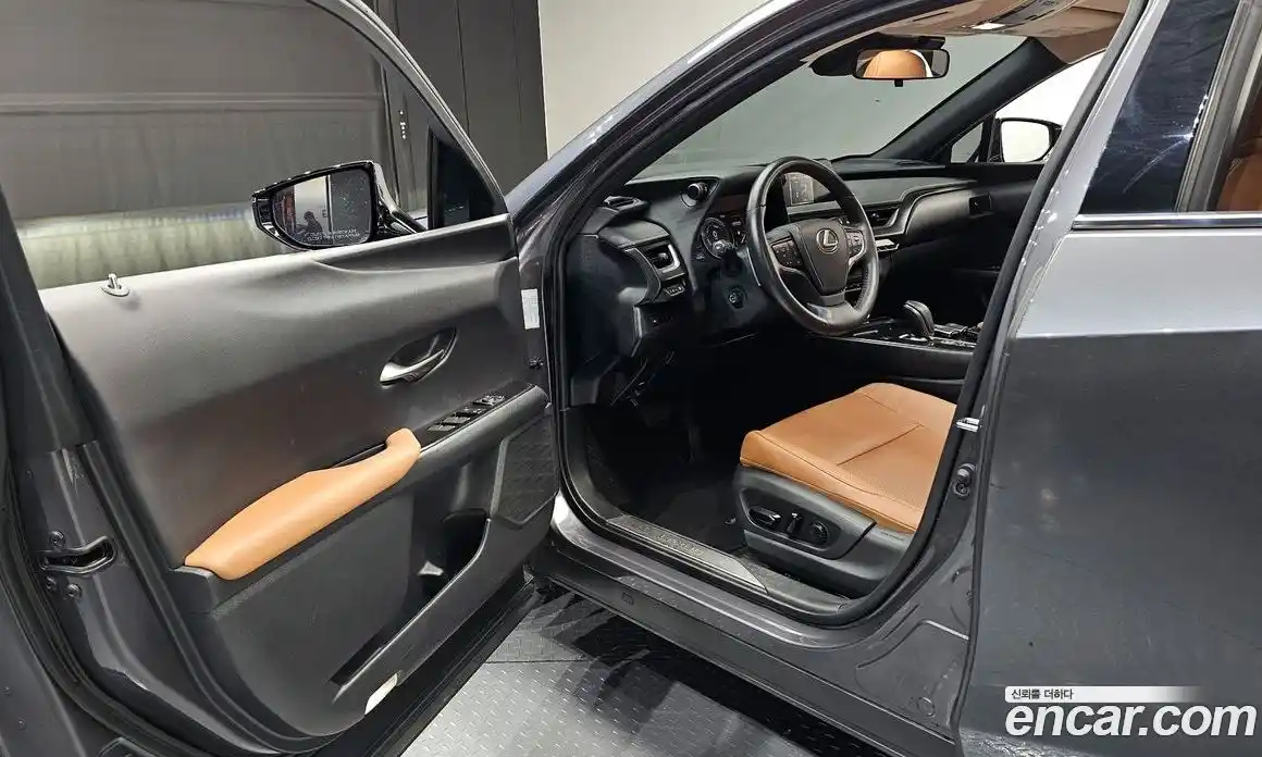 Lexus UX 2022 0.2 гидро в Москве № 1622776, фото 13