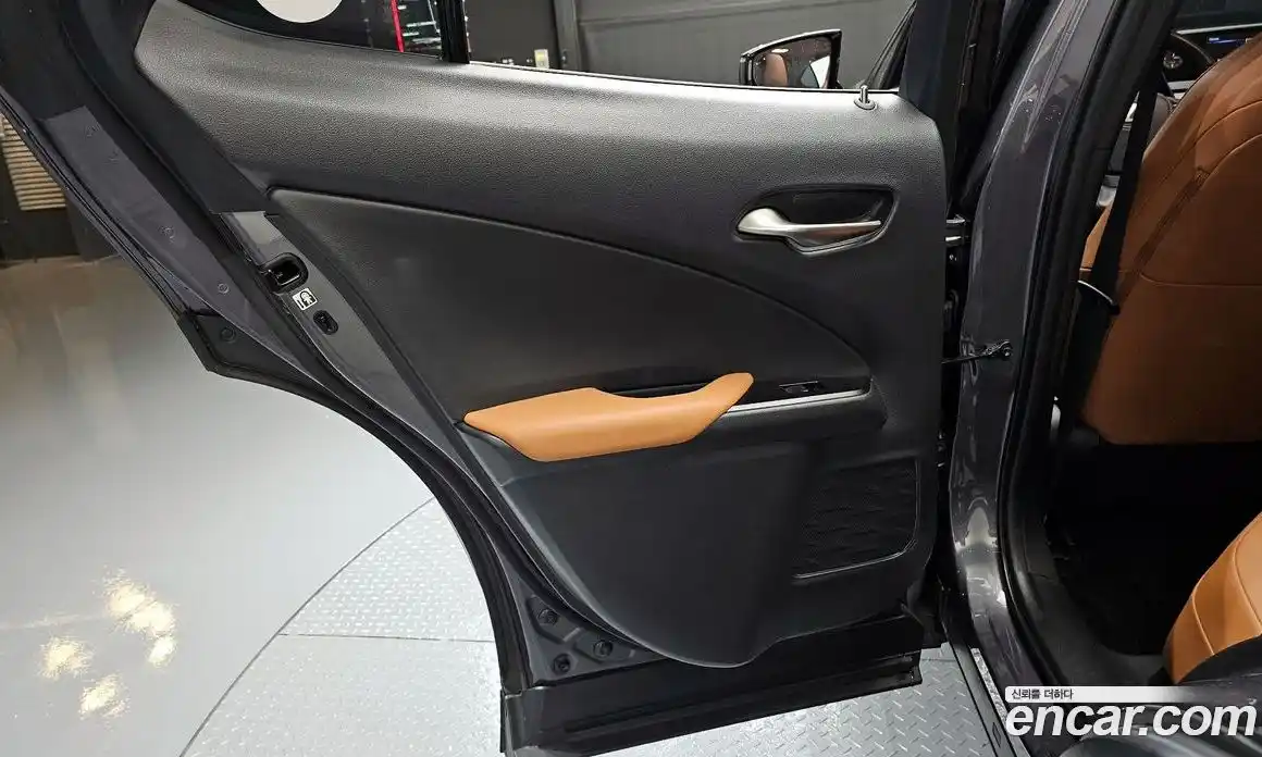 Lexus UX 2022 0.2 гидро в Москве № 1622776, фото 15