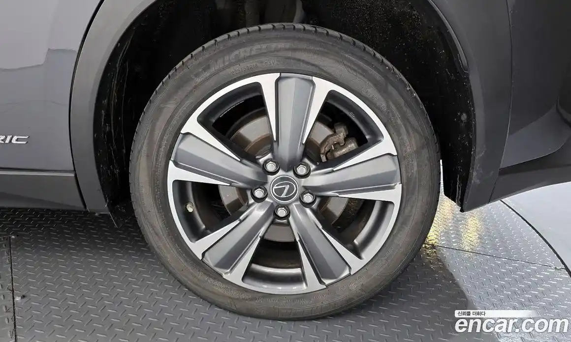 Lexus UX 2022 0.2 гидро в Москве № 1622776, фото 7