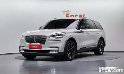 Lincoln Aviator