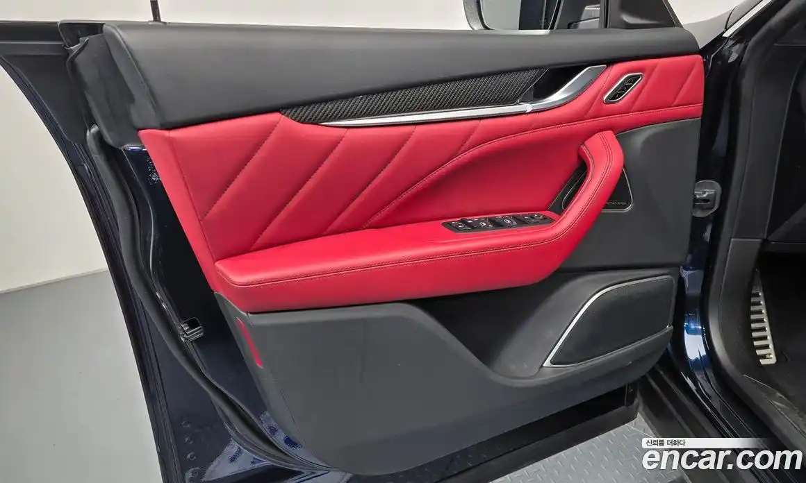 Maserati Levante 2020 3.0 гидро, фото 13
