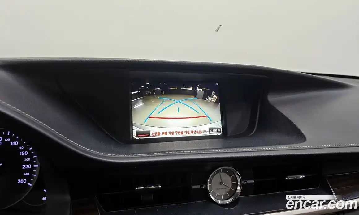 Lexus ES 2018 2.5 гидро в Москве № 168199, фото 17