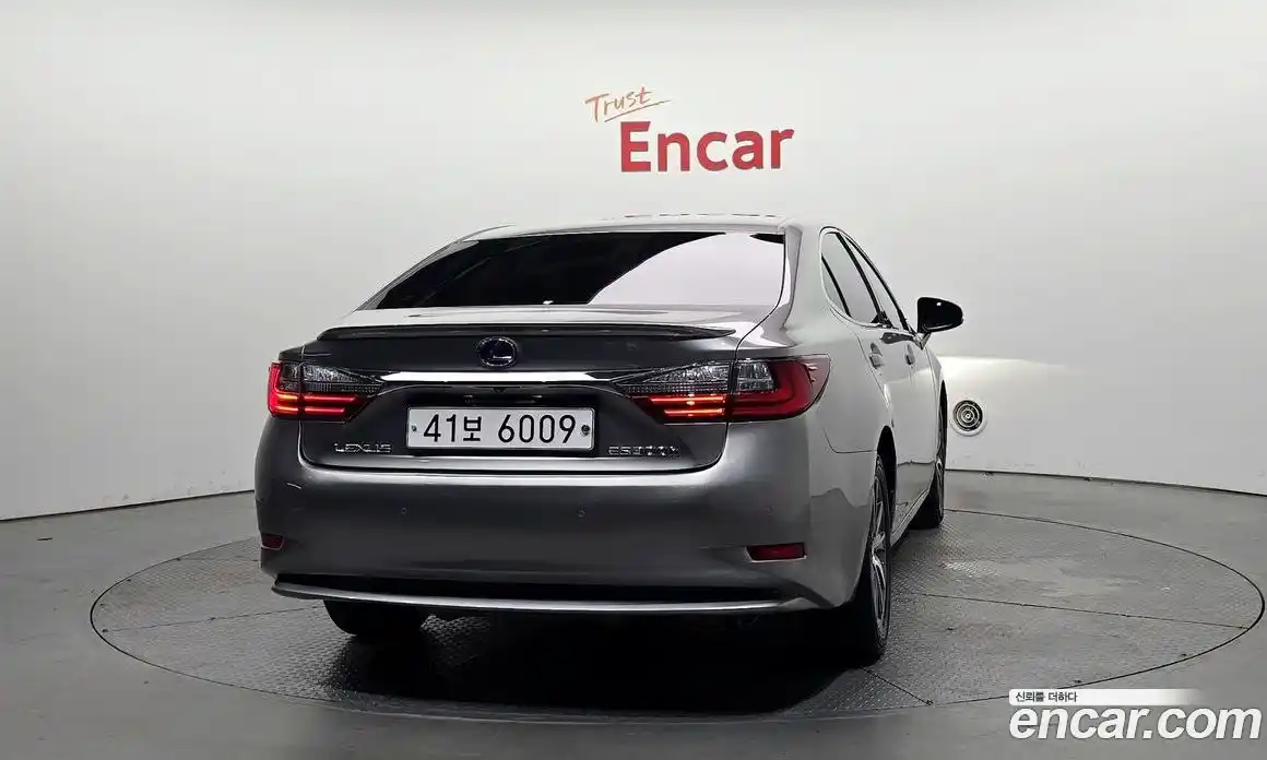 Lexus ES 2018 2.5 гидро в Москве № 168199, фото 4