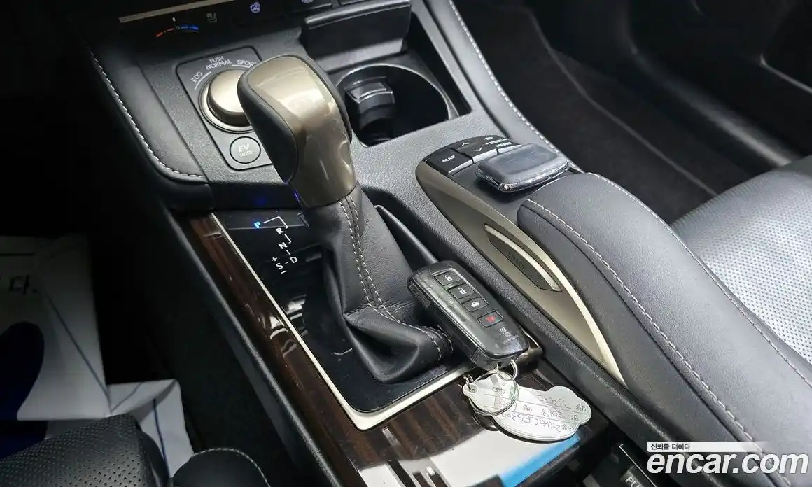Lexus ES 2018 2.5 гидро в Москве № 168199, фото 9