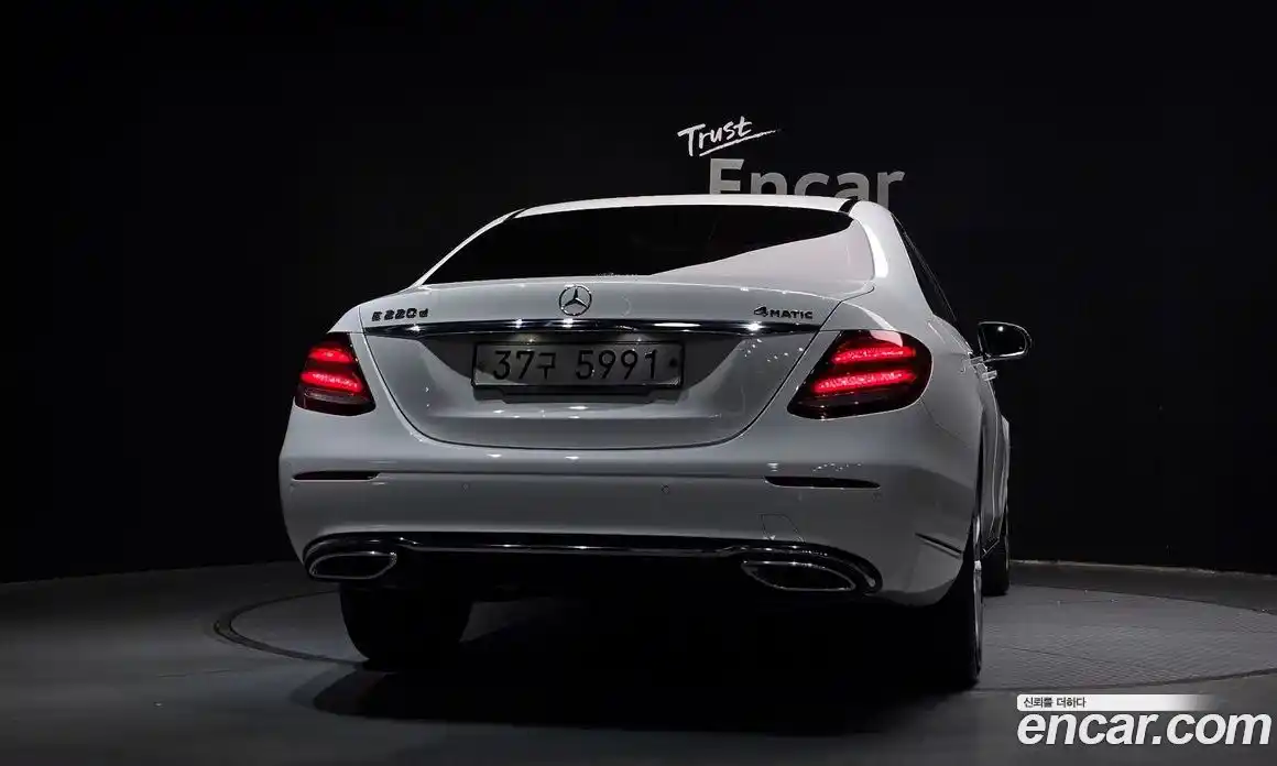 Mercedes-Benz E-Class 2019 1.9 гидро в Москве № 1690410, фото 4