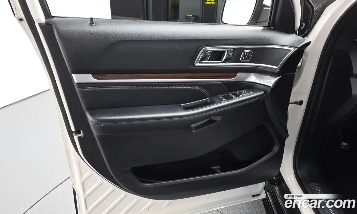 Ford Explorer 2019 3.5 гидро в Москве № 1696943, фото 14