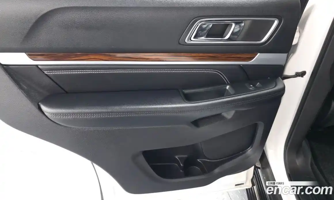 Ford Explorer 2019 3.5 гидро в Москве № 1696943, фото 15