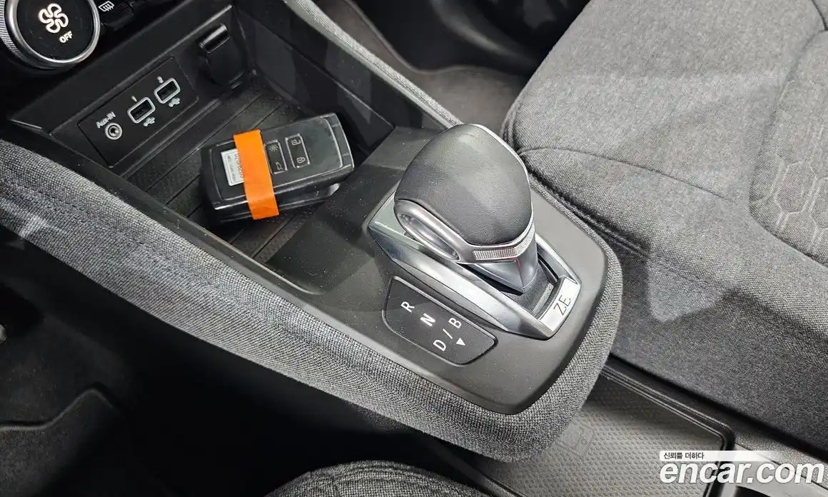 Renault Zoe 2021 0.2 гидро в Москве № 1760977, фото 12
