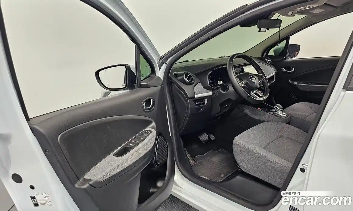 Renault Zoe 2021 0.2 гидро в Москве № 1760977, фото 13