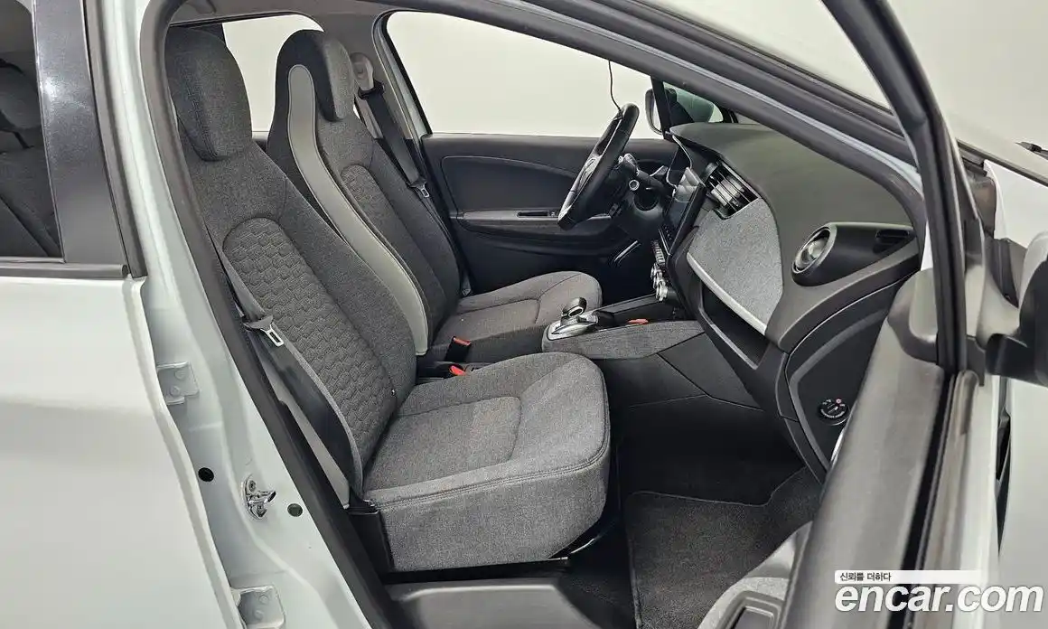 Renault Zoe 2021 0.2 гидро в Москве № 1760977, фото 16