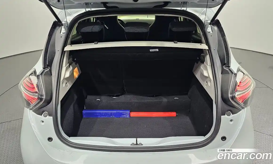 Renault Zoe 2021 0.2 гидро в Москве № 1760977, фото 23