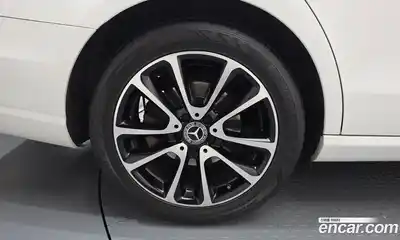 Mercedes-Benz E-Class 2020 2.0 гидро в Москве № 1762392, миниатюра 5
