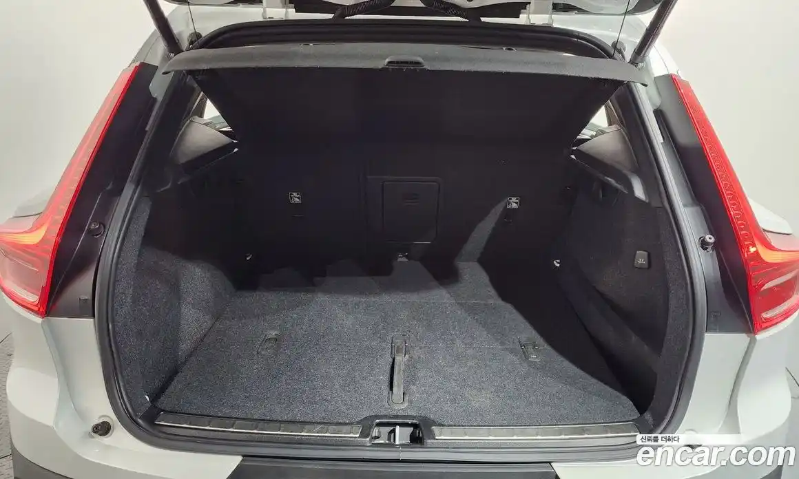 Volvo XC40 2021 2.0 гидро в Москве № 1763544, фото 27