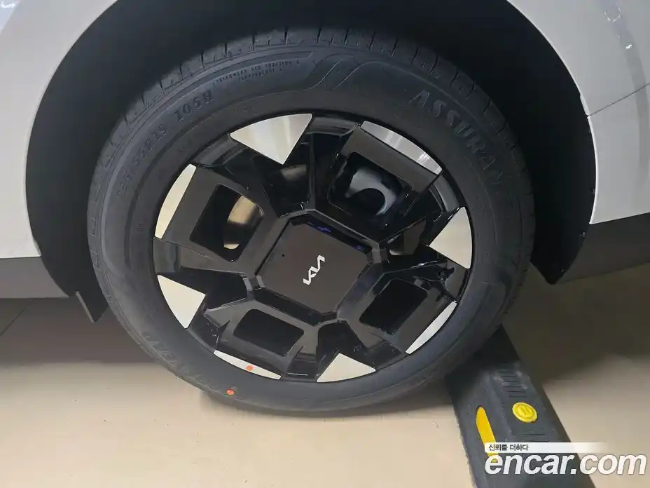 Kia Canival 2025 1.6 гидро в Москве № 1831264, фото 3