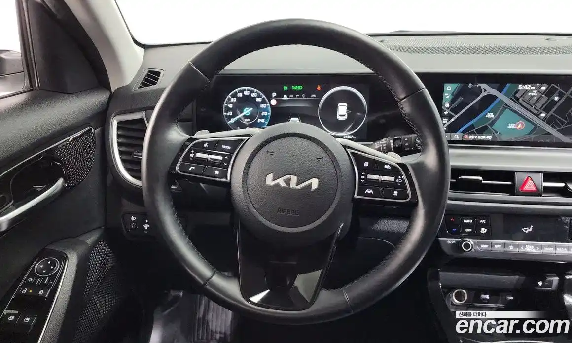 Kia Seltos 2023 1.6 гидро в Москве № 1832097, фото 18