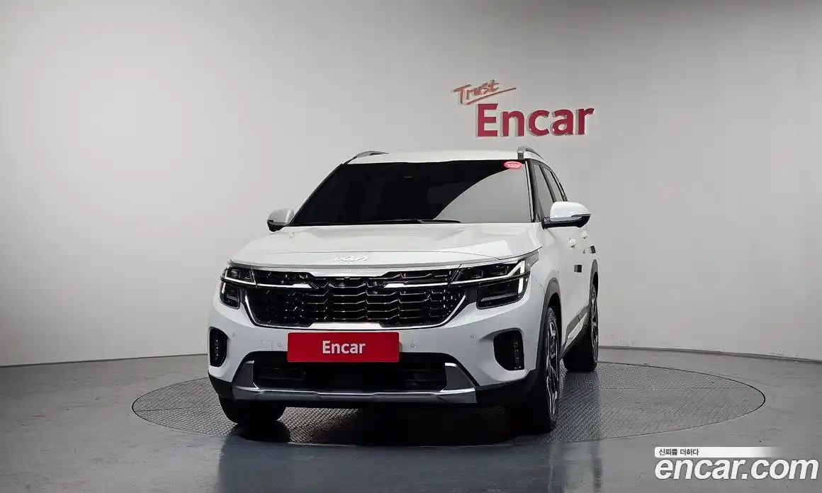 Kia Seltos 2023 1.6 гидро в Москве № 1832097, фото 3