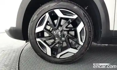 Kia Seltos 2023 1.6 гидро в Москве № 1832097, миниатюра 5