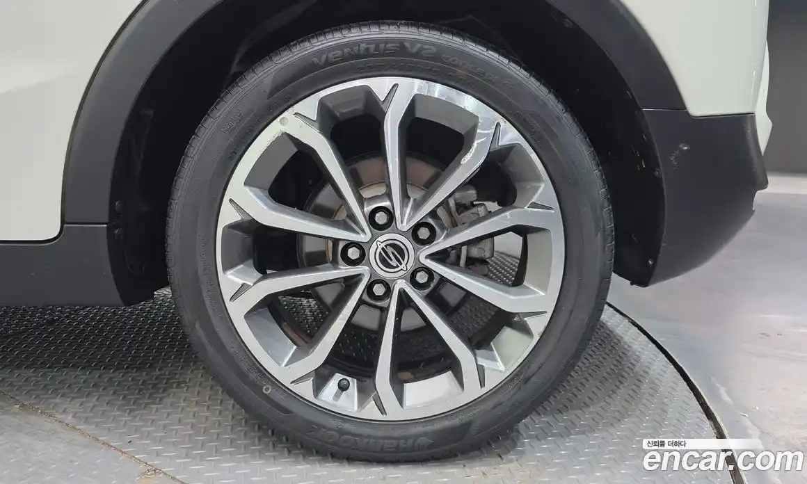 SsangYong TIBOLI 2017 1.6 гидро в Москве № 1833095, фото 5