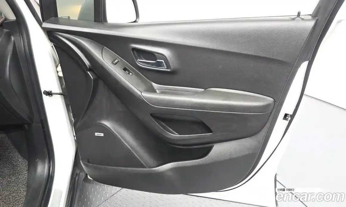 Chevrolet Trax 2015 1.4 гидро в Москве № 1833938, фото 14