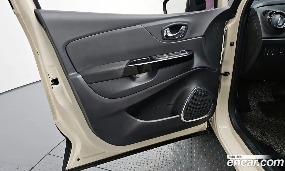 Renault QM3 2016 1.5 гидро в Москве № 1834526, фото 14