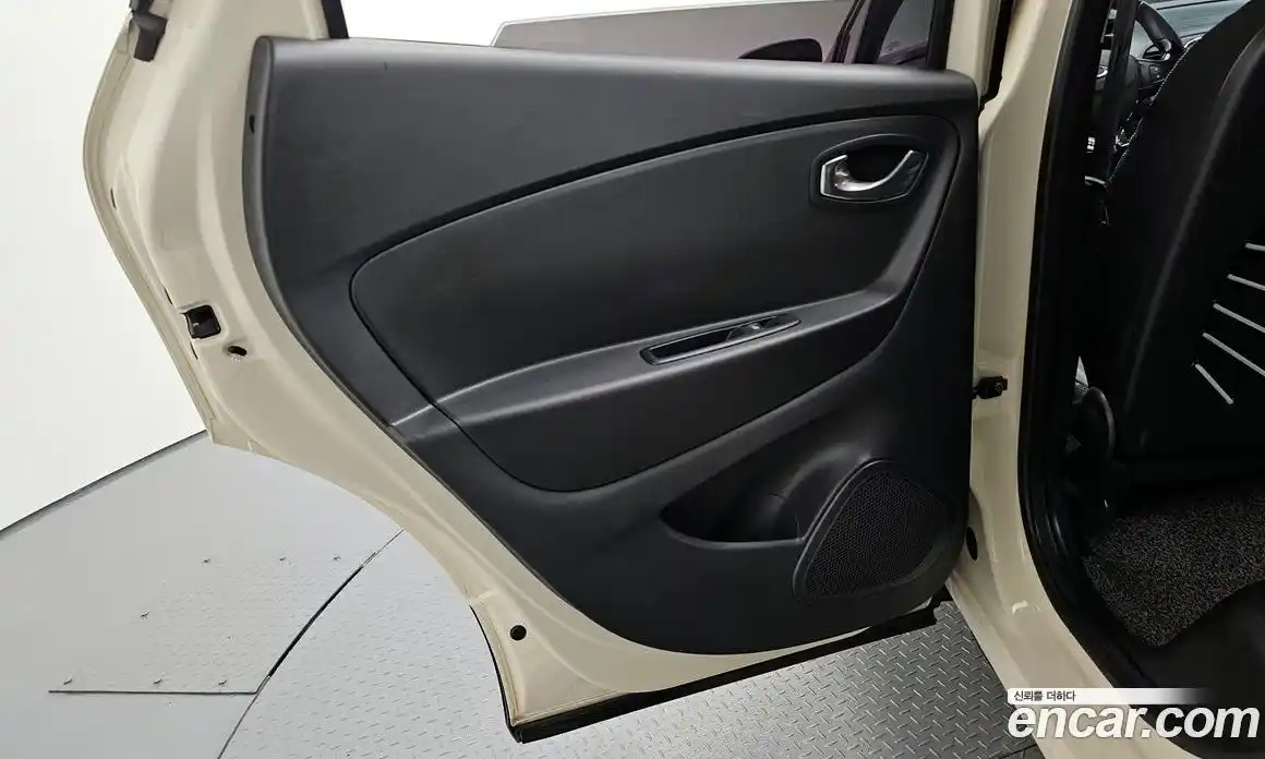 Renault QM3 2016 1.5 гидро в Москве № 1834526, фото 15