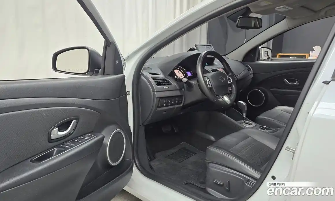 Renault SM3 2019 1.6 гидро в Москве № 1834658, фото 13