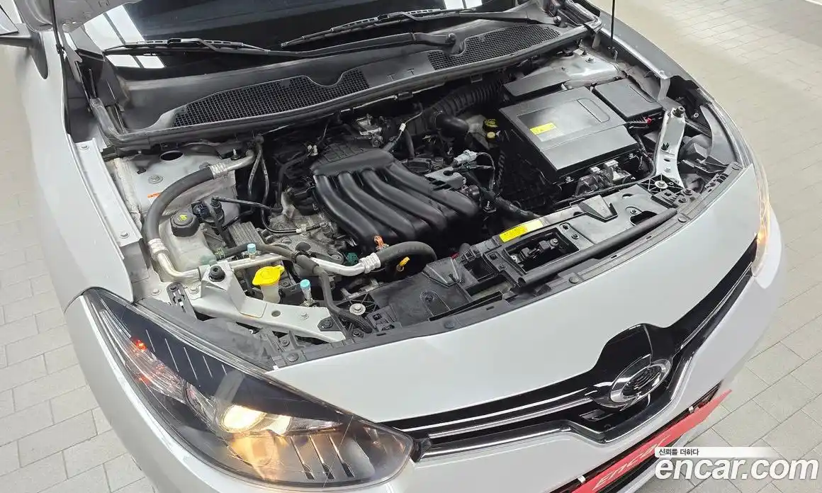 Renault SM3 2019 1.6 гидро в Москве № 1834658, фото 6