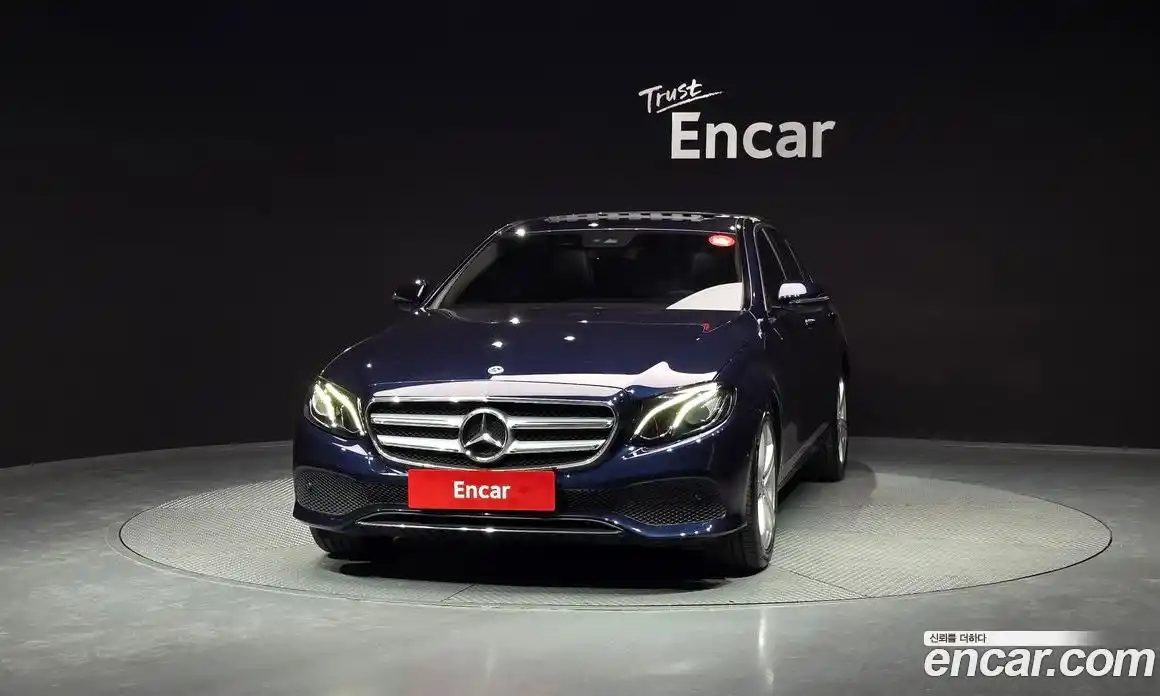 Mercedes-Benz E-Class 2018 2.0 гидро в Москве № 1836160, фото 3