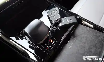 Land Rover Range-Rover Sport 2025 4.4 гидро в Москве № 1837272, миниатюра 9
