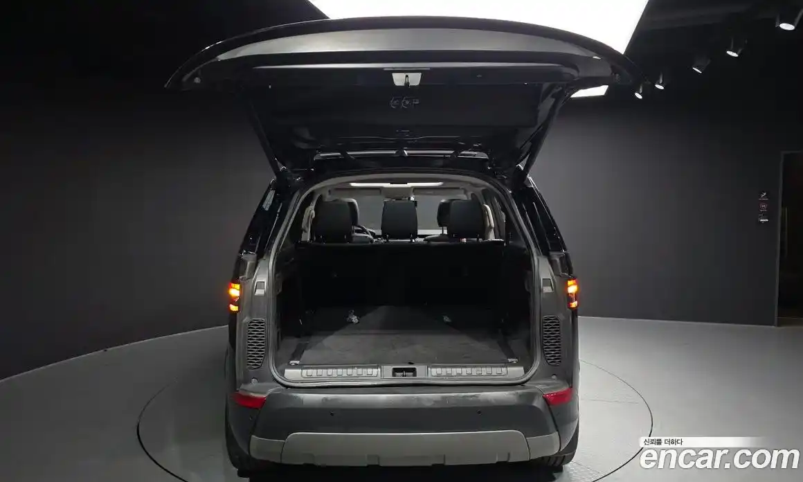 Land Rover Discovery 2018 2.0 гидро в Москве № 1837383, фото 20