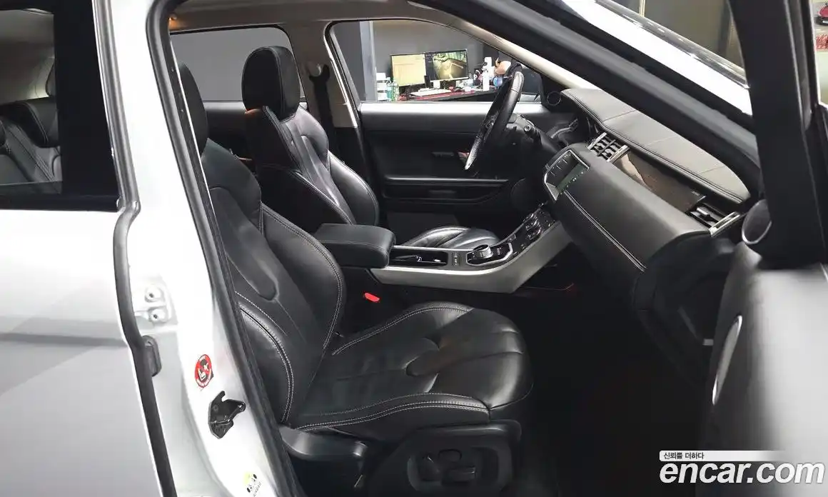 Land Rover Range-Rover Evoque 2015 2.2 гидро в Москве № 1837392, фото 11