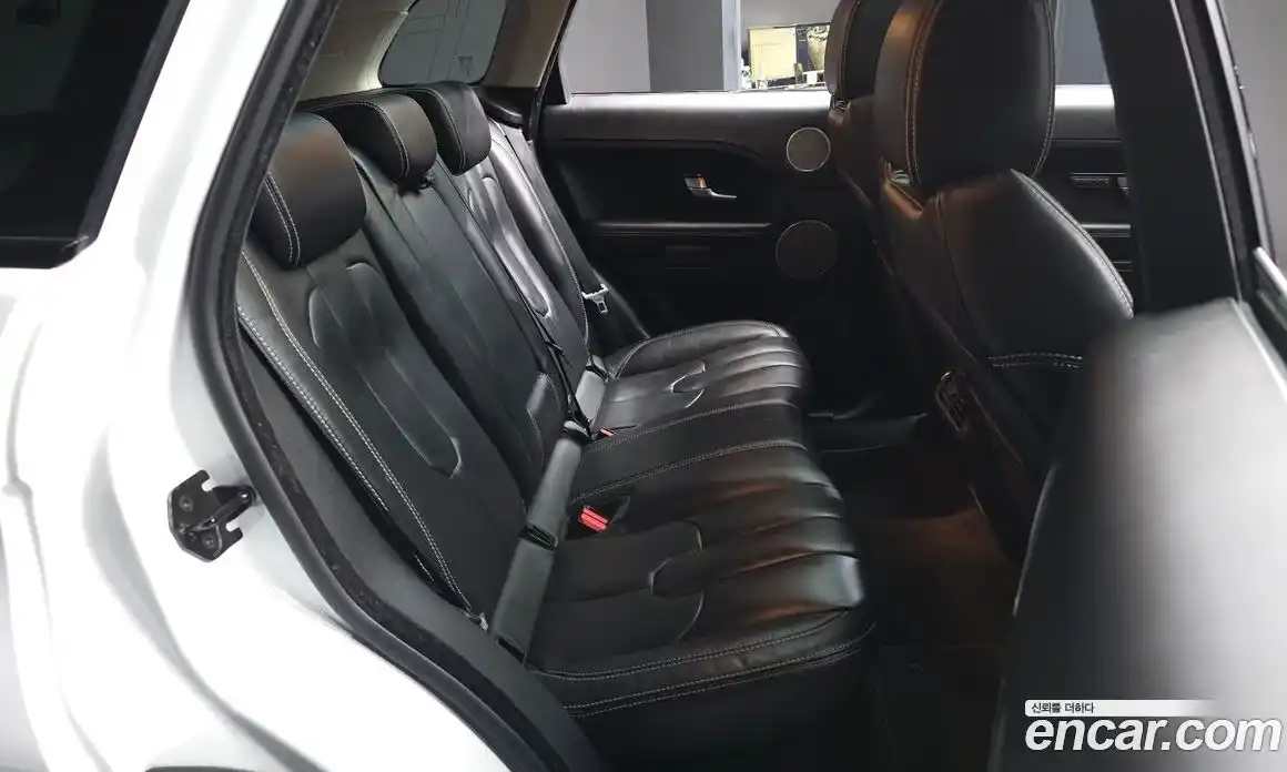 Land Rover Range-Rover Evoque 2015 2.2 гидро в Москве № 1837392, фото 12