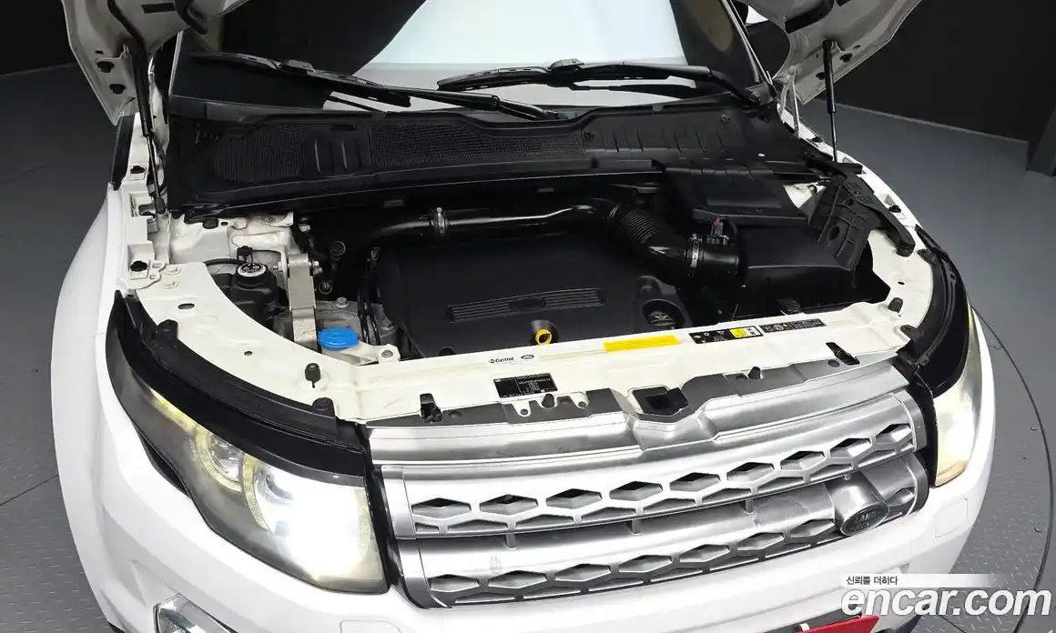 Land Rover Range-Rover Evoque 2015 2.2 гидро в Москве № 1837392, фото 6