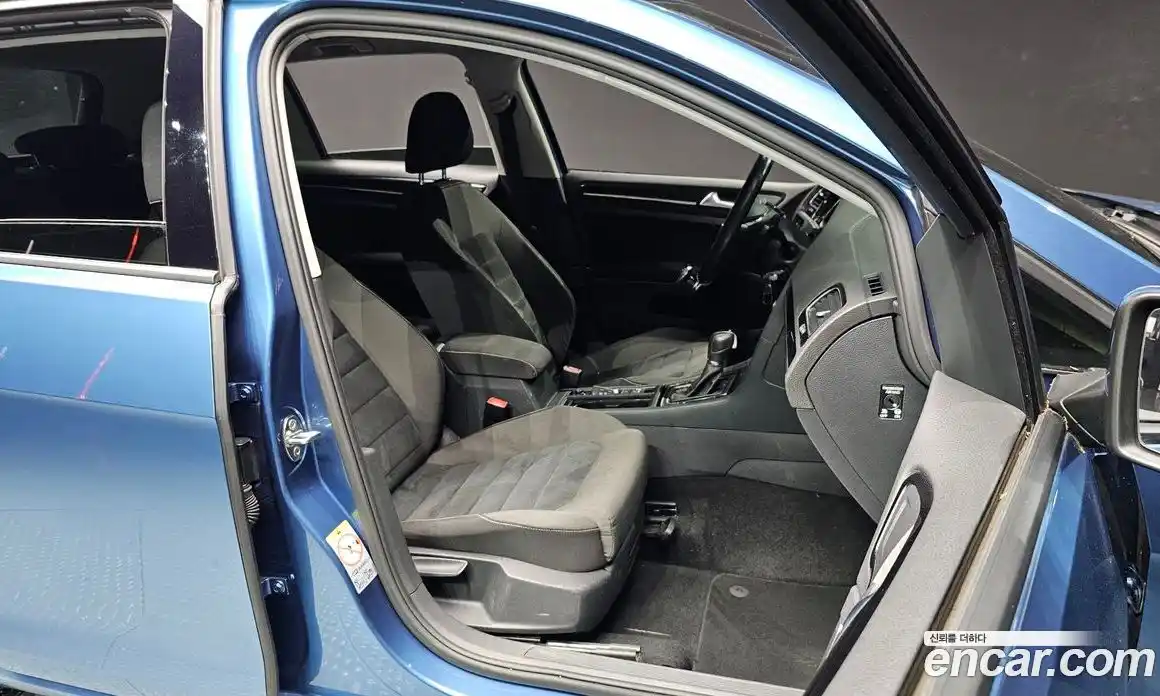 Volkswagen Golf 2013 1.6 гидро в Москве № 1838207, фото 12