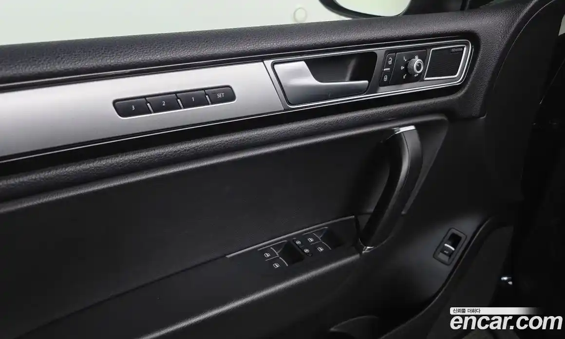 Volkswagen Touareg 2016 3.0 гидро в Москве № 1838240, фото 18