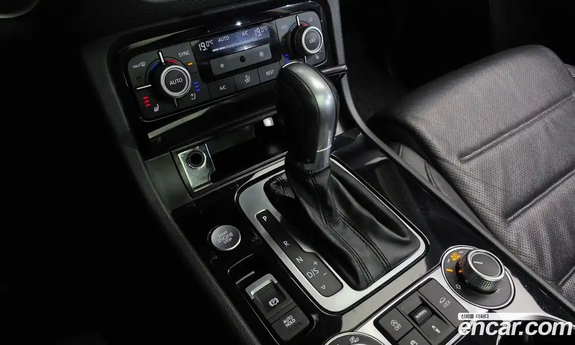 Volkswagen Touareg 2016 3.0 гидро в Москве № 1838240, фото 9