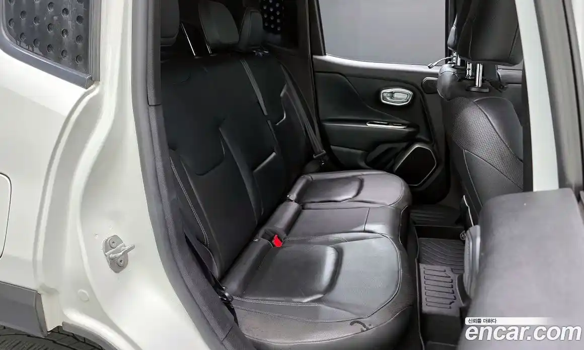 Jeep Renegade 2019 2.0 гидро в Москве № 1838350, фото 16