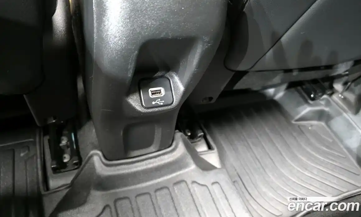 Jeep Renegade 2019 2.0 гидро в Москве № 1838350, фото 35