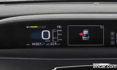 Toyota Prius 2017 1.8 гидро в Москве № 1838514, миниатюра 11