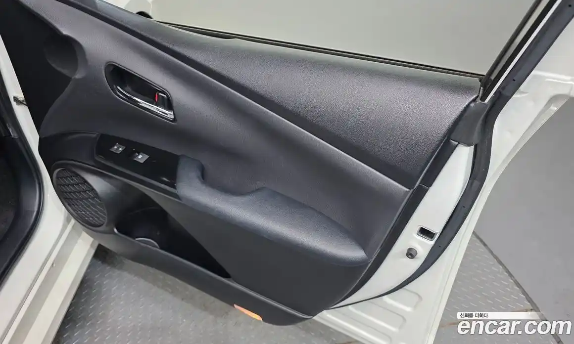 Toyota Prius 2017 1.8 гидро в Москве № 1838514, фото 15