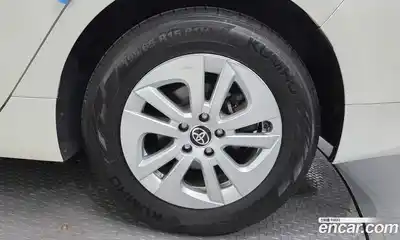 Toyota Prius 2017 1.8 гидро в Москве № 1838514, миниатюра 7
