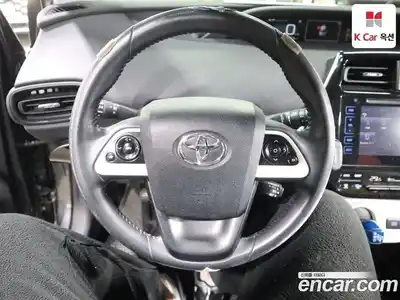 Toyota Prius, 2016